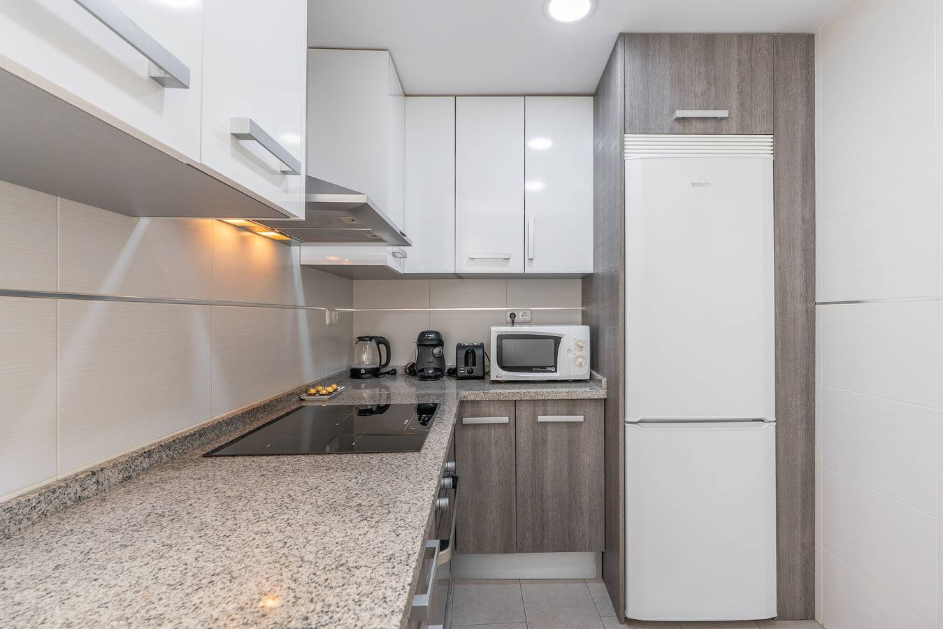 Apartamento entero, Apartamento Triviño Granada Centro con, Wi-Fi y aire acondicionado y parking (opcional ) in Centro-Sagrario, Granada
