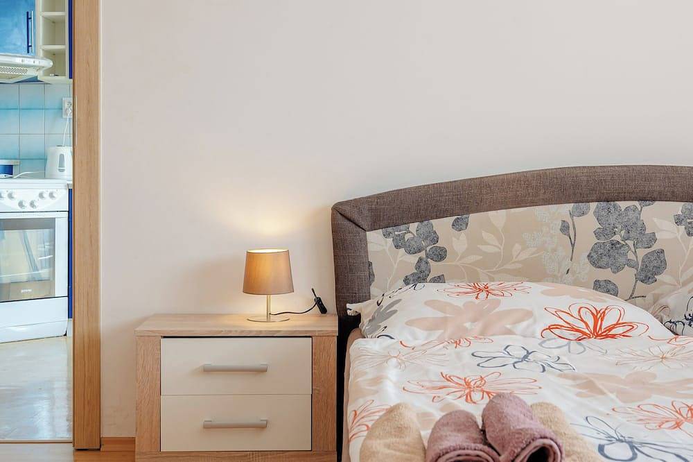 Appartement entier, Perfect for Teams & Families: 3-Bedroom Flat, 7 Guests, Balcony, Close to Centre in Bratislava, Région de Bratislava