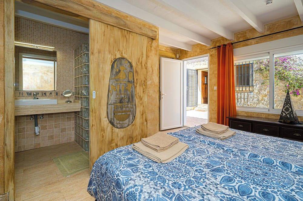 Stunning Villa Carichel Blanc in Villajoyosa, Costa Blanca