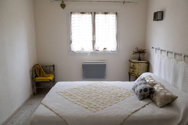 Location de vacances pour 2 personnes, avec terrasse à Prades - 2