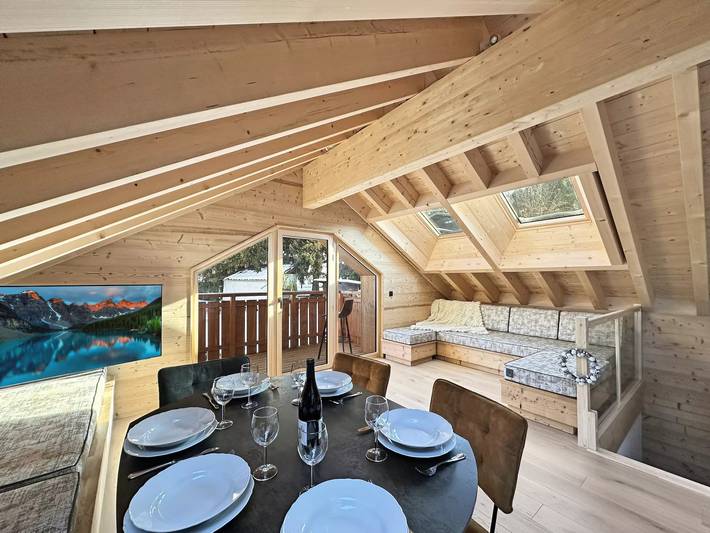 Gîte pour 6 personnes, avec balcon dans Office De Tourisme Des Carroz - 2