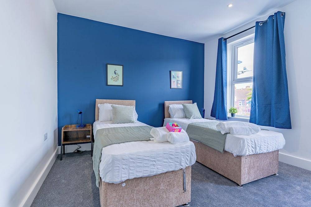 Charming 3Br house in folkestone walkable to the beach and close to eurotunnel in Folkestone, Kent