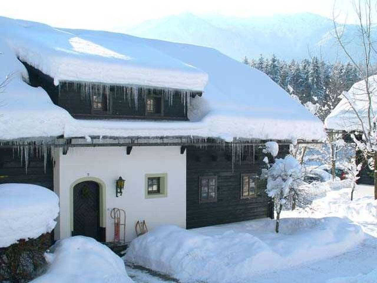 Ganze Ferienwohnung, Naturel Hoteldorf Schönleitn - Appartement Felsenfest in Karawanken und Bachergebirge, Finkenstein am Faaker See