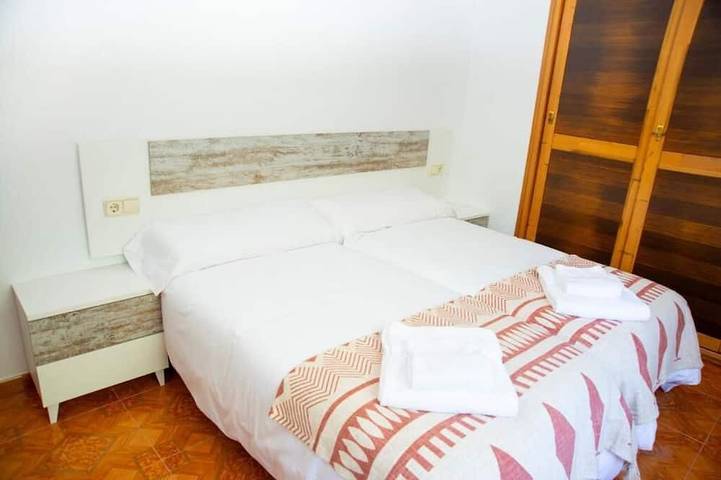 A Casiña de Arcos de Furcos, with swimming pool and barbecue in the countryside. Pets allowed in Cuntis, Pontevedra Provinz