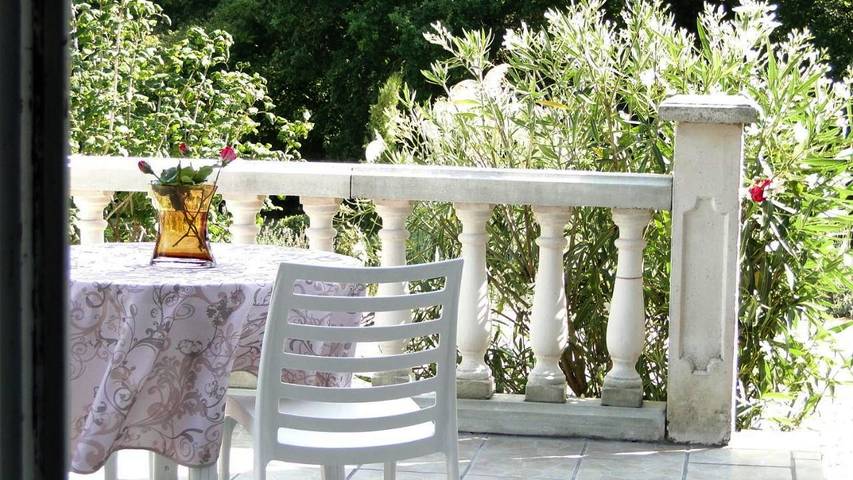 Chambre d’hôte pour 2 personnes, avec terrasse ainsi que vue et jardin à Montfort-sur-Meu - 4