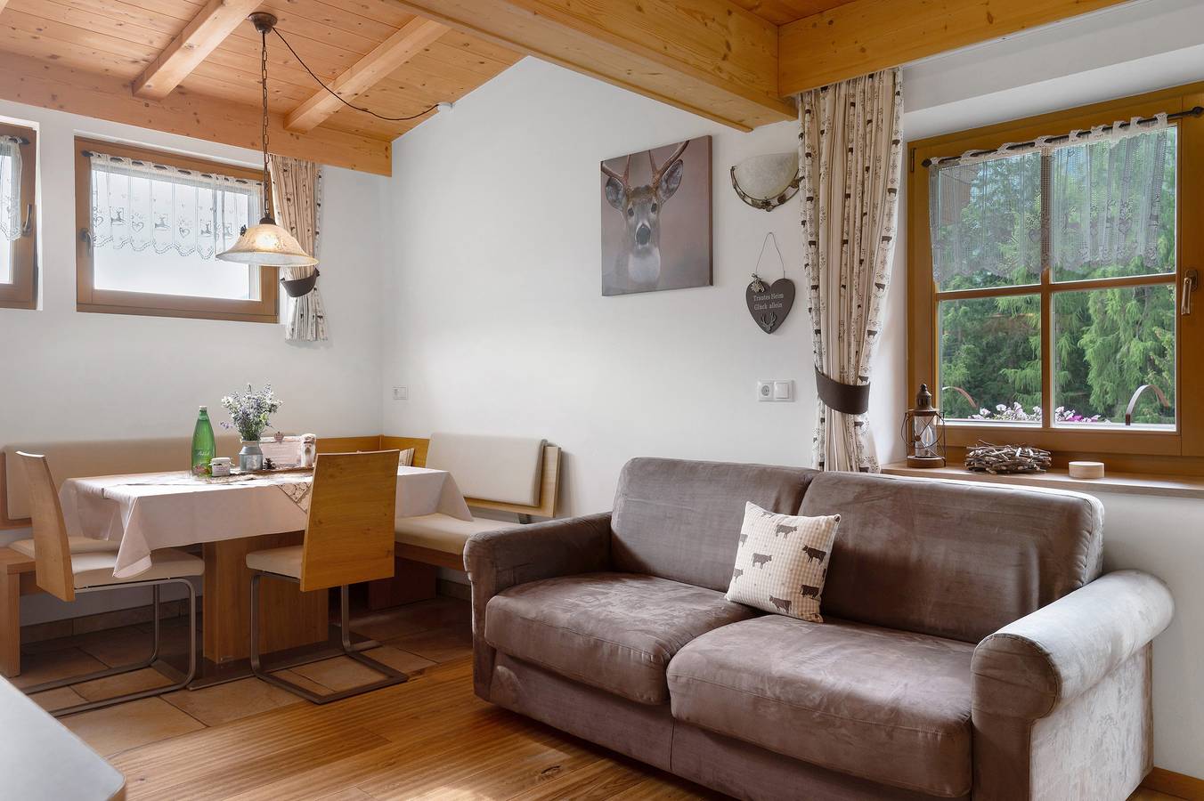 Ganze Wohnung, Ferienwohnung 'Untertalhof Fewo Berganemone' mit Bergblick, Gemeinschaftsgarten und Wi-Fi in Kastelruth, Dolomiti Superski