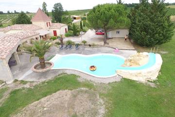 Gîte pour 8 personnes, avec terrasse et jardin à Beaugas
