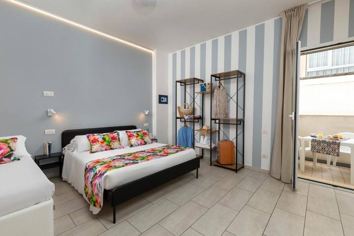 Gîte pour 6 personnes, avec terrasse, animaux acceptés à Riccione - 3