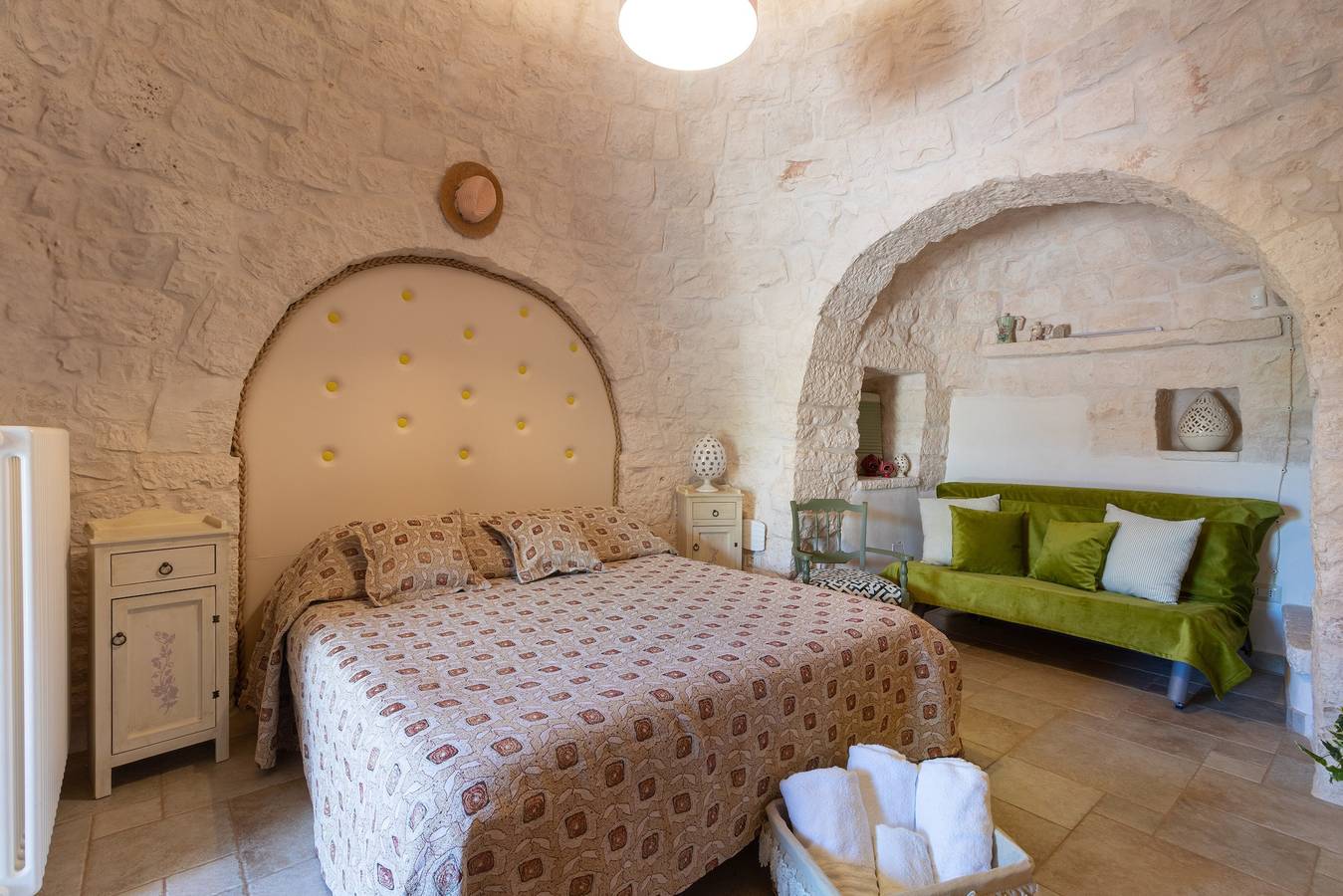 Null 'La Rondine' with Shared Terrace, Shared Garden and Wi-Fi in Locorotondo, Bari Province