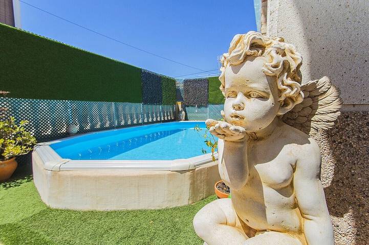 Chalet für 6 Personen, mit Garten und Balkon in Torrevieja