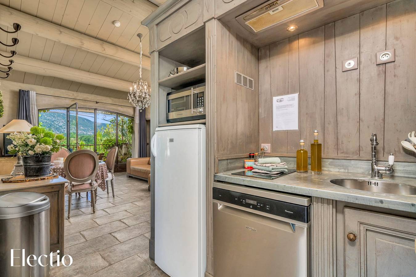 Appartement de vacances entier, Loggia 8 Laurier | Résidence Les Petitons in Oppède, Parc naturel régional du Luberon