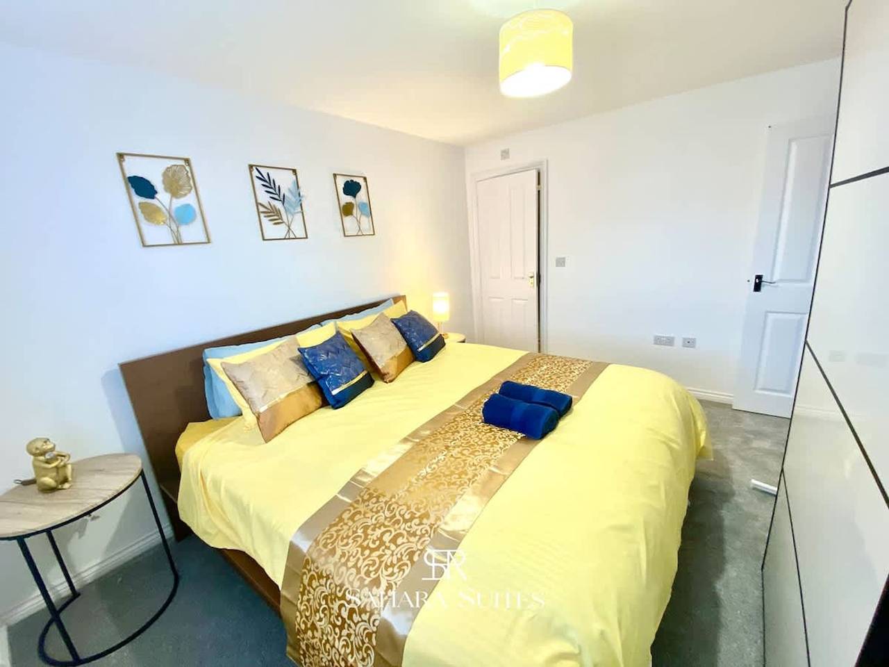 20 Off   Spacious 4Br Contractor Home   Parking in Warwickshire