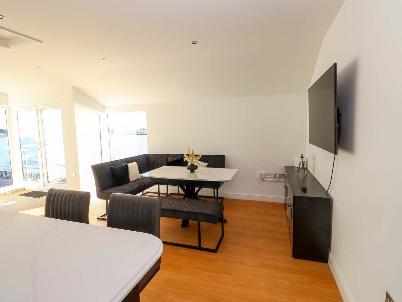 Sea Breeze Retreat in Pwllheli, Gwynedd