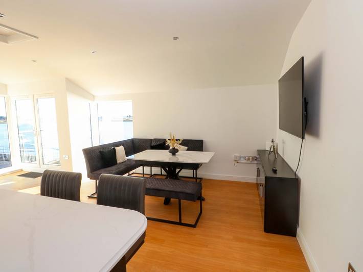 Sea Breeze Retreat in Pwllheli, Gwynedd