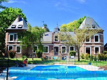 Cottage pour 20 personnes, avec piscine ainsi que jardin et vue, animaux acceptés dans Nesle-Normandeuse