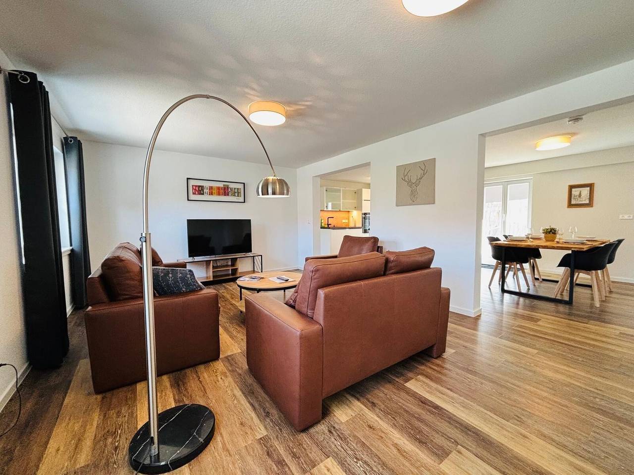 Ganze Wohnung, Aposto Apartments Am Marktplatz 13 mit privater Terrasse und Wlan in Oberderdingen, Kraichgau