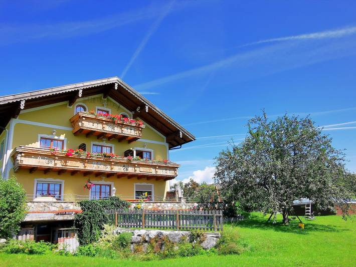 Ferienhaus für 5 Personen, mit Balkon und Garten sowie Pool und Ausblick in Irrsee