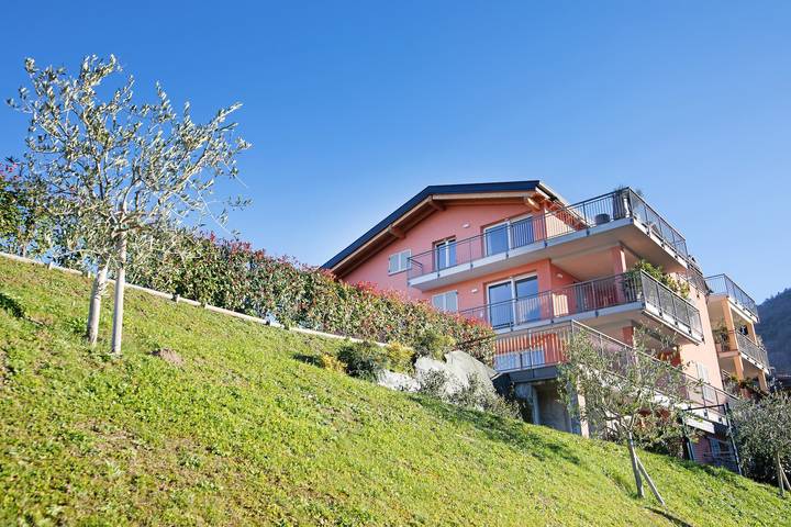 Appartamento vacanze per 6 persone, con balcone e vista lago - 1