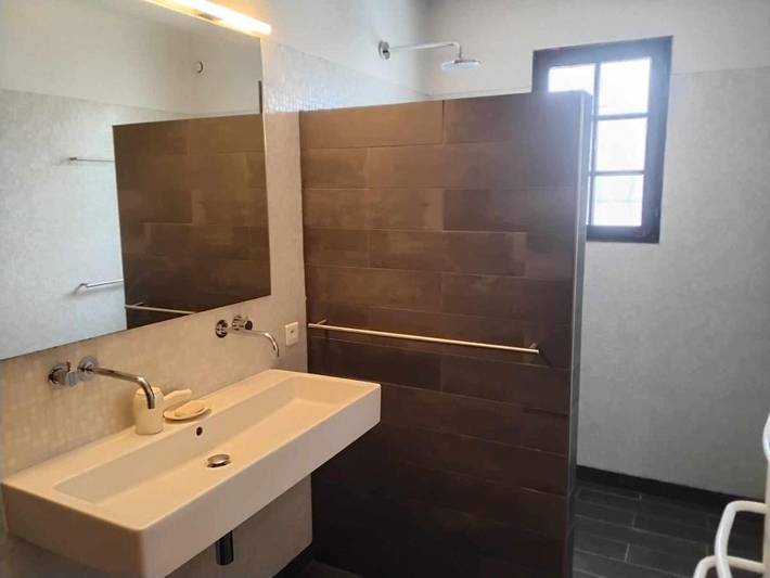 Location de vacances pour 2 personnes, avec jardin et piscine ainsi que vue et terrasse à Mazan - 4