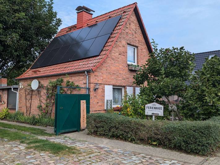Ferienhaus für 6 Personen, mit Terrasse und Garten am Fleesensee