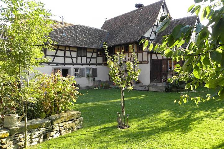 Gîte pour 4 personnes, avec jardin à Rangen