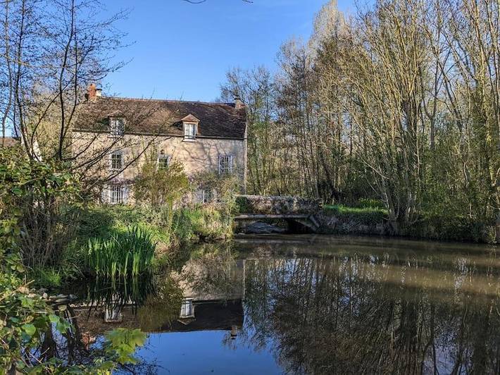 Gîte pour 10 personnes, avec vue et jardin à Augerville-la-Rivière
