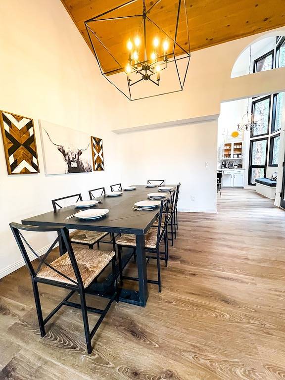 Grand Cabin In the Trees. 10 Mins from Downtown. in Flagstaff, Coconino Nationalwald