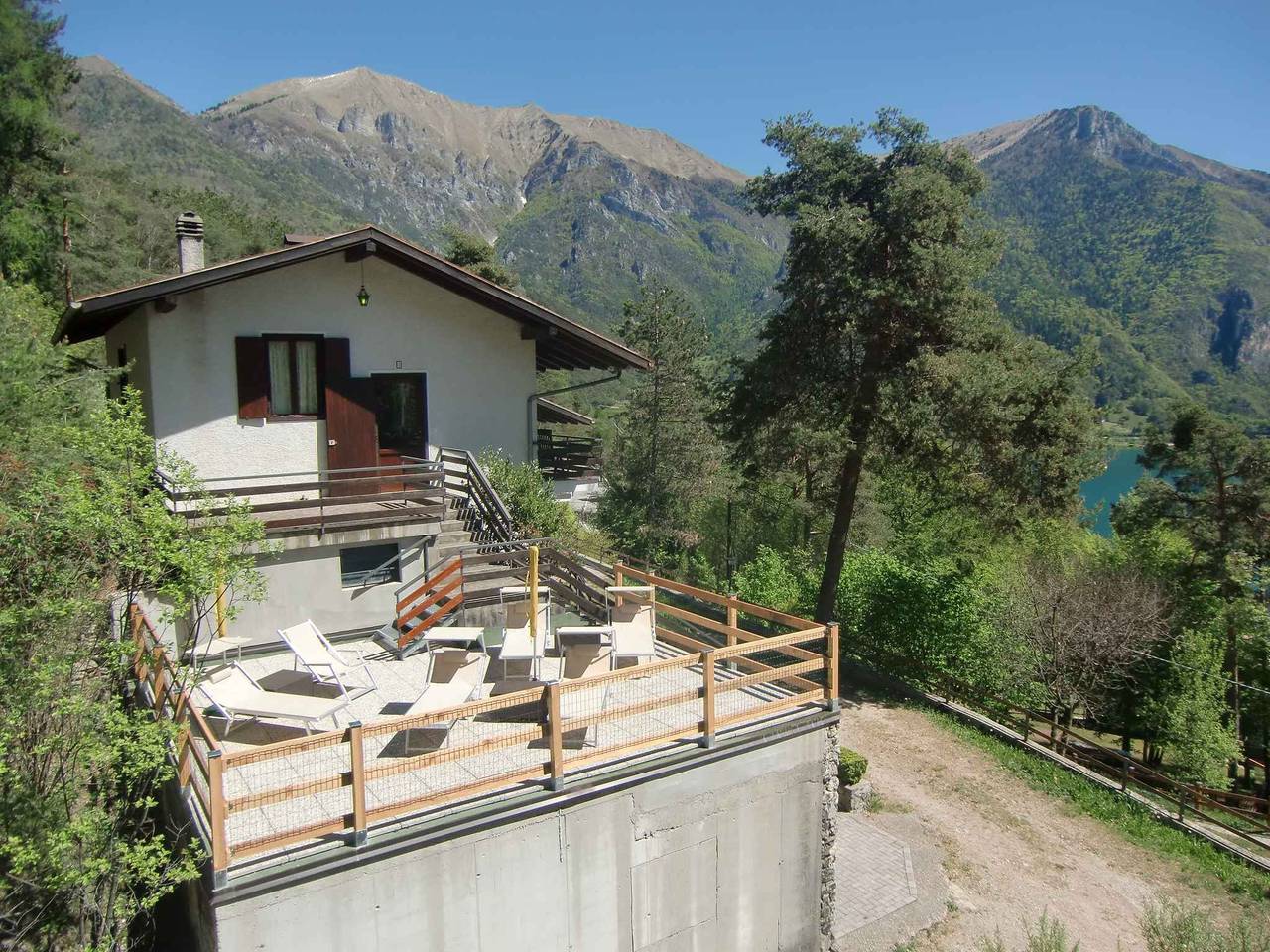Ganze Ferienwohnung, Ferienwohnung mit Terrasse in Val Maria-pur, Ledro
