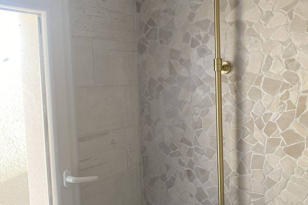 Entire apartment, Vrbo Property in Sérignan, Côte d'Améthyste