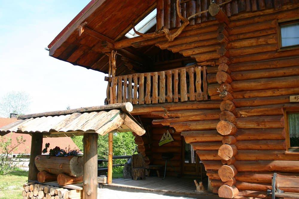 Einzigartiges Blockhaus mit Balkon und Terrasse in den Vogesen in Le Tholy, Épinal und Umgebung
