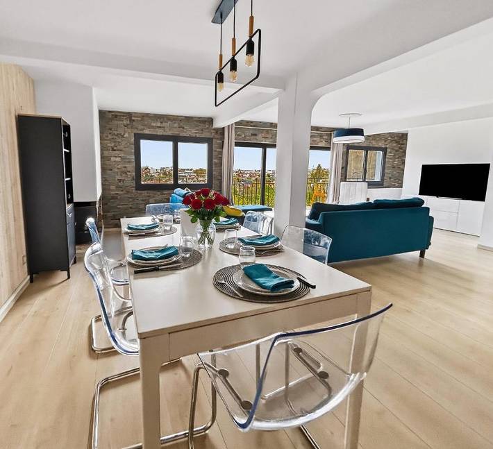 Location de vacances pour 10 personnes, avec vue et terrasse, animaux acceptés à Champigny-sur-Marne - 3