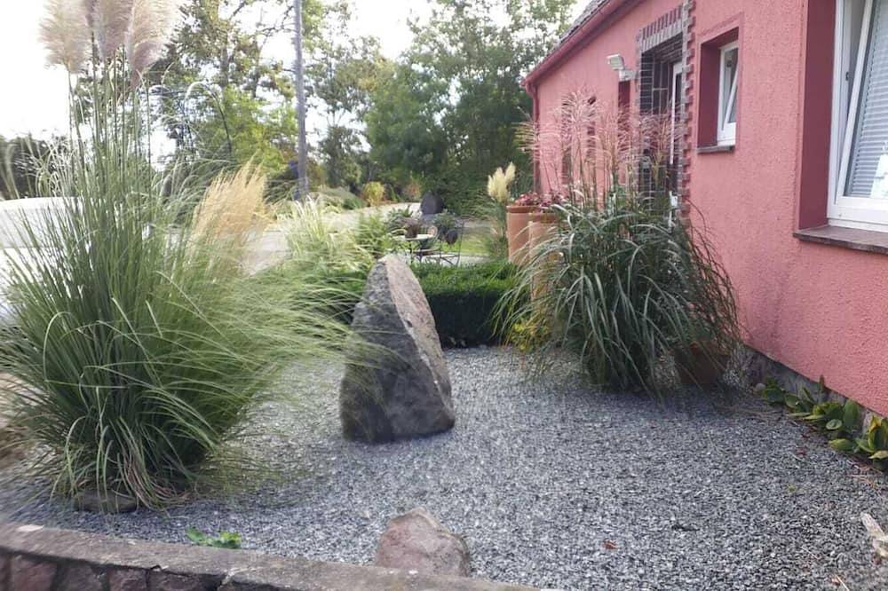 Ganze Wohnung, Fewo -Vogelflug- im Haus am Teich Haustier freundlich und gemütlich in Todendorf, Fehmarn