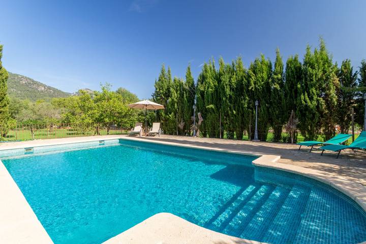 Ferienhaus für 6 Personen, mit Pool und Garten