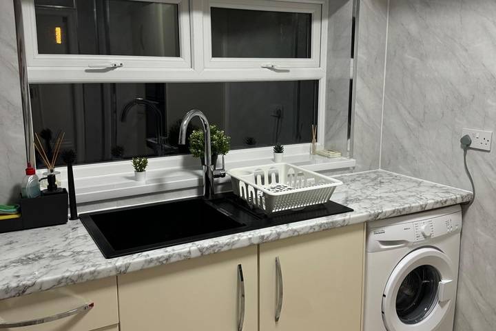 Location de vacances pour 9 personnes, avec jardin, adapté aux familles à Manchester - 3