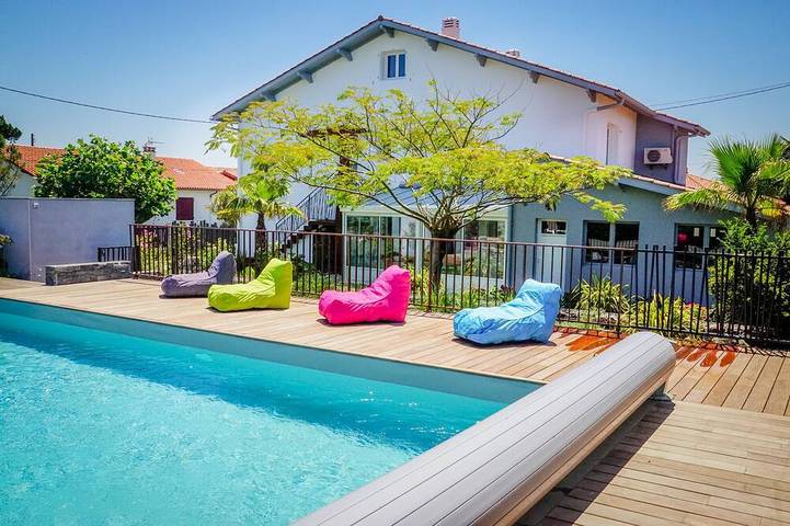 Villa pour 12 personnes, avec piscine ainsi que jacuzzi et jardin à Bidart
