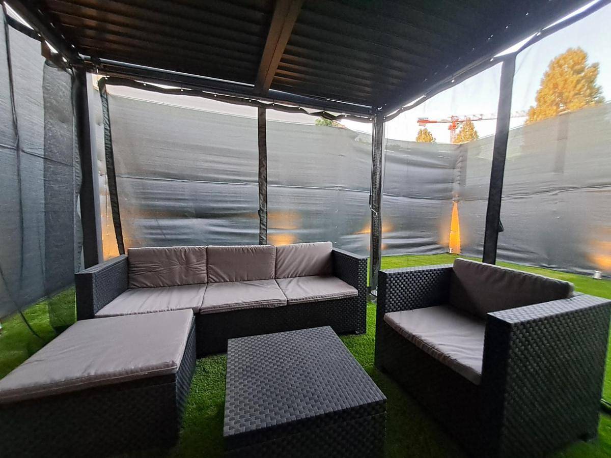 Appartement entier, Belle Suite Métro 14 Paris in Orly (Île de France), Val-de-Marne