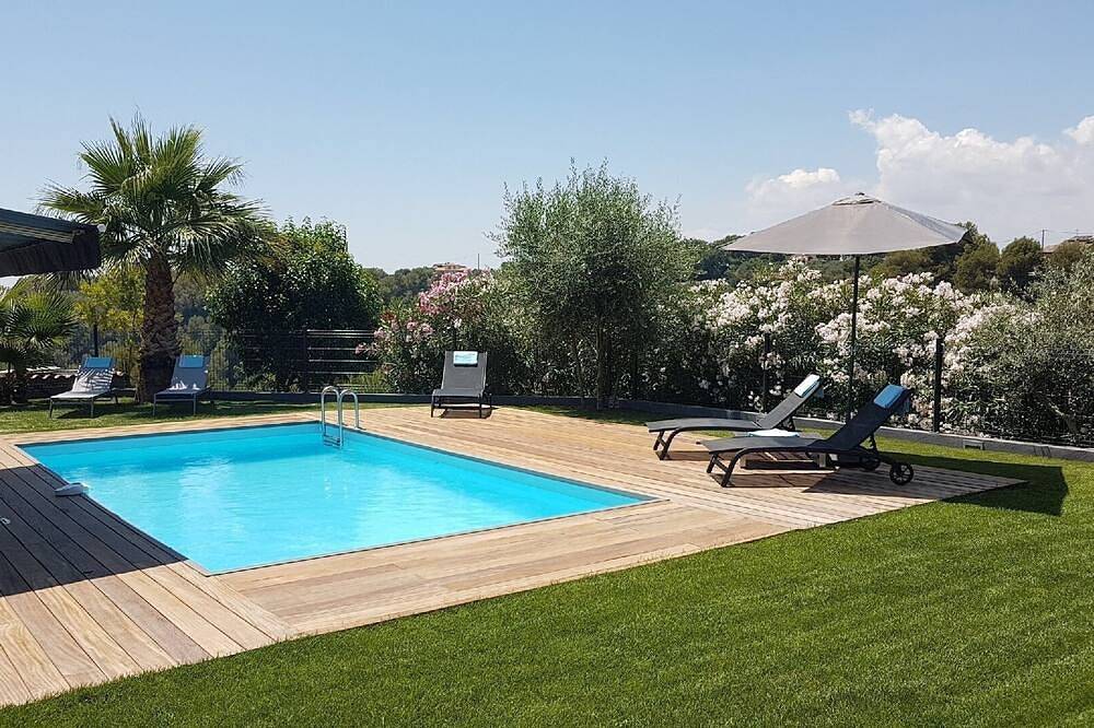 Dix Minutes Du Bord De Mer, Villa Climatisee Pour 6 Personnes  Avec Piscine. in La Gaude, Côte méditerranéenne (France)