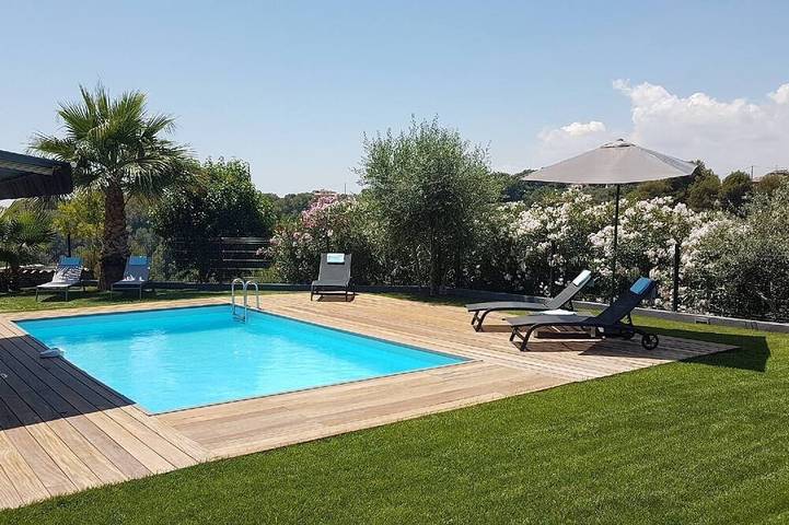 Location de vacances pour 6 personnes, avec jardin et terrasse à La Gaude - 4