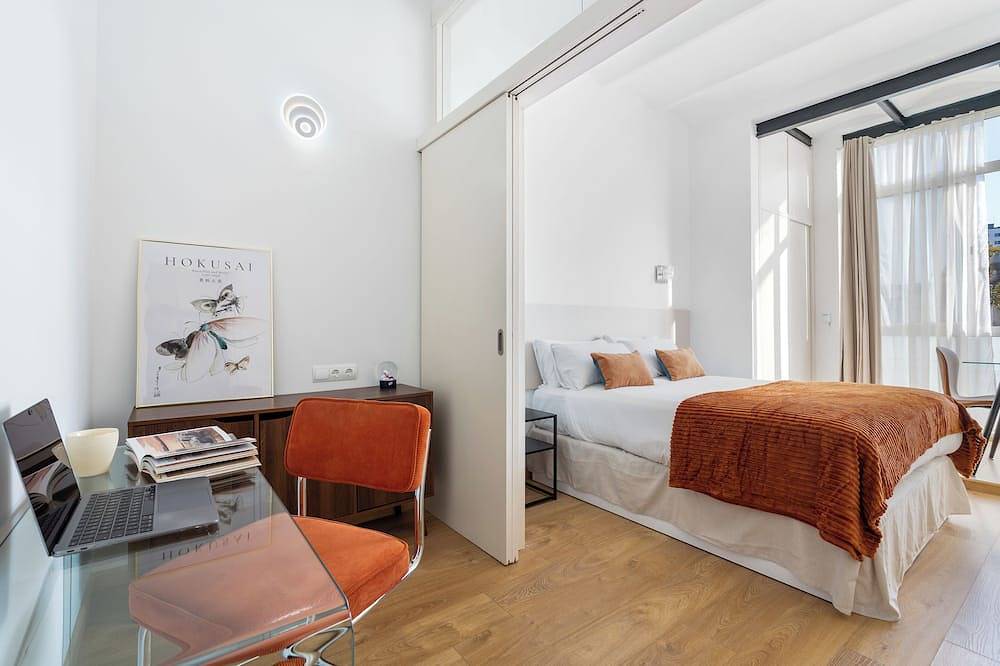 Appartamento intero, Experience Barcelona like a local in this cozy 1-bedroom apartment, brand new renovated in Barcelona Centre, Barcellona
