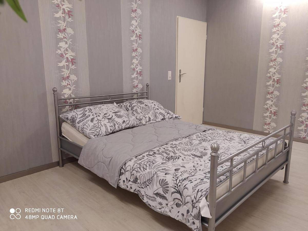 Ganze Wohnung, Park Villa Ferienwohnung mit Pool, Jacuzzi und 3 Schlafzimmer in Uelzen, Landkreis Uelzen