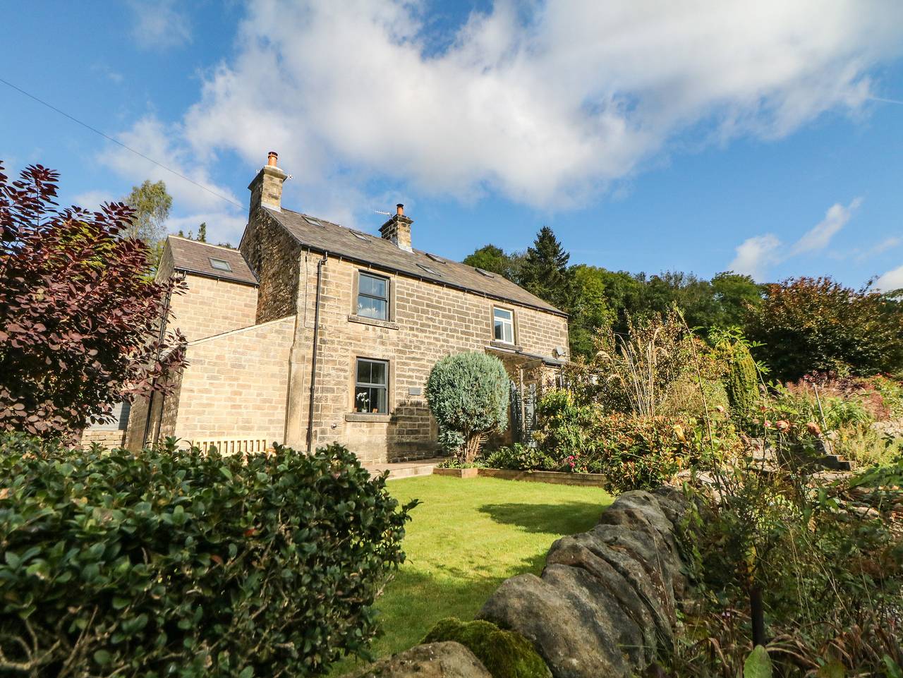 1 Orchard View in Hathersage, Derbyshire