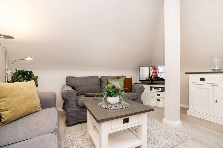 Ganze Ferienwohnung, Haus Marell 1.Og Wohnung 2 "West" in Nordfriesische Inseln (Schleswig-Holstein) (Schleswig-Holstein), Wenningstedt