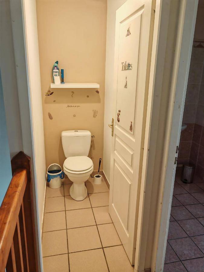 Gîte pour 8 personnes, avec terrasse et piscine à Puyoô - 4