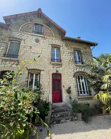Gîte pour 6 personnes, avec jardin à Lons-le-Saunier