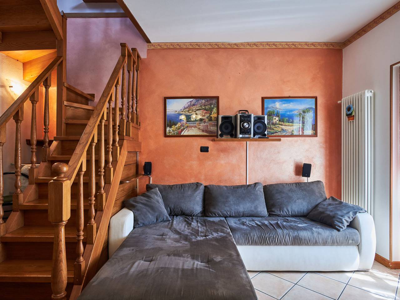 Lady in Vercana, Gemeinde Vercana