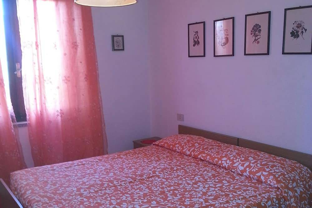 Elba island. Panoramic house at the Zanca, 3 bedrooms, 8 pax. large outdoor area in Zanca, Elba