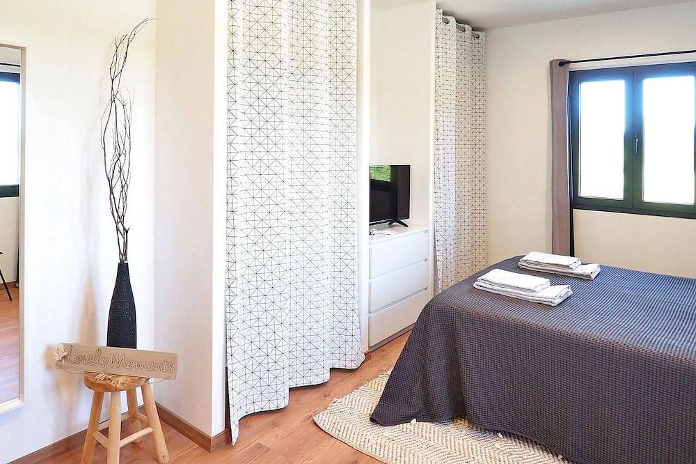 Stunning home in Maillane with Wifi in Maillane, Arles region