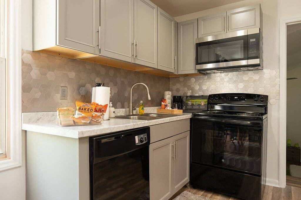 Ganze Wohnung, Modern 2bd in Greensboro, Guilford County