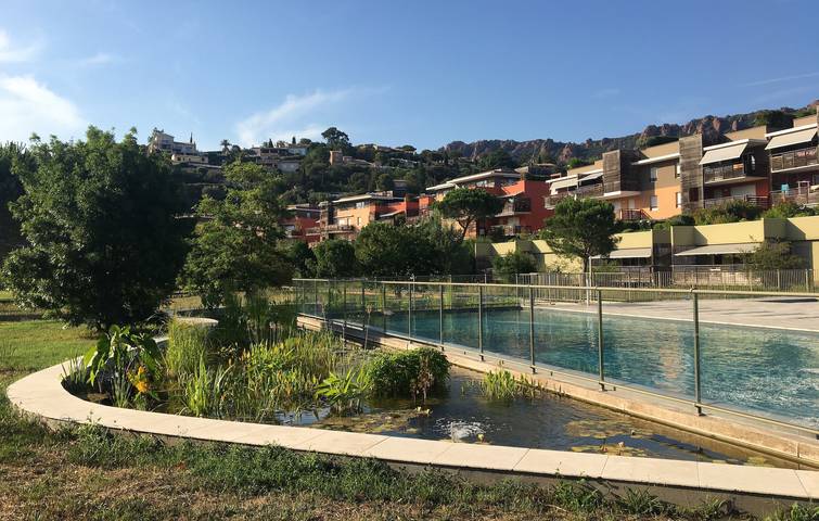 Gîte pour 4 personnes, avec piscine