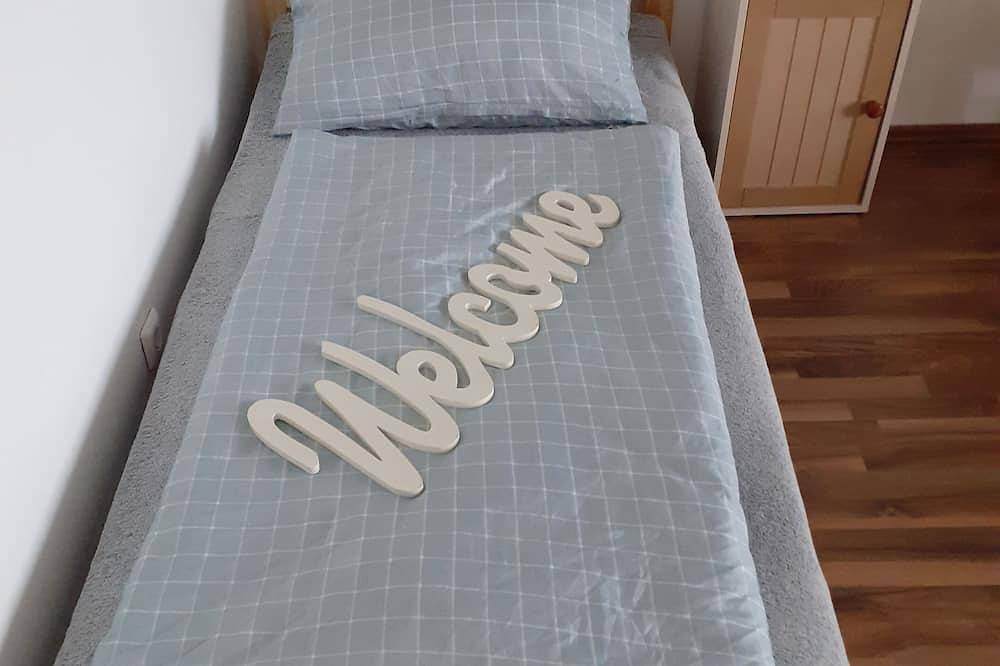 Ganze Wohnung, Apartment mit -Küche -Loggia -Wifi in Homberg/Ruhrort/Baerl, Duisburg